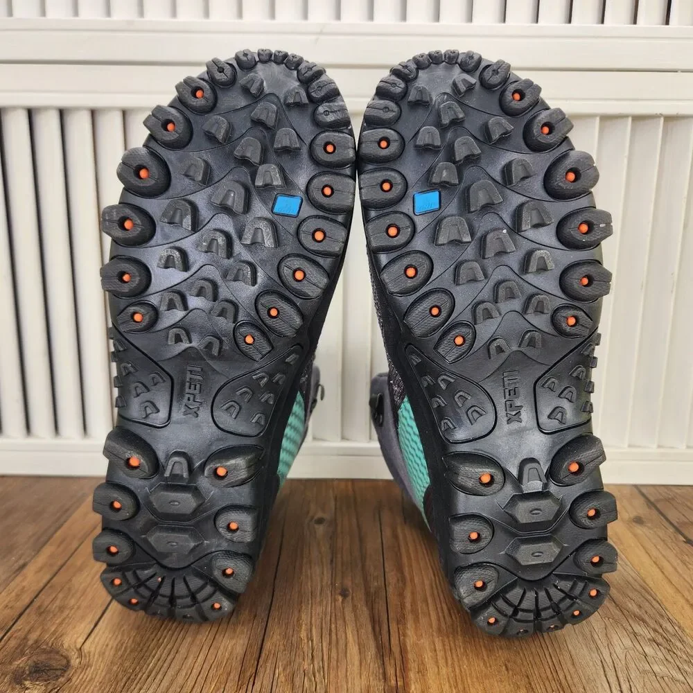 Xpeti Crest Insulated Waterproof Hiking Boots Womens Size 9 Gray Green Trekking